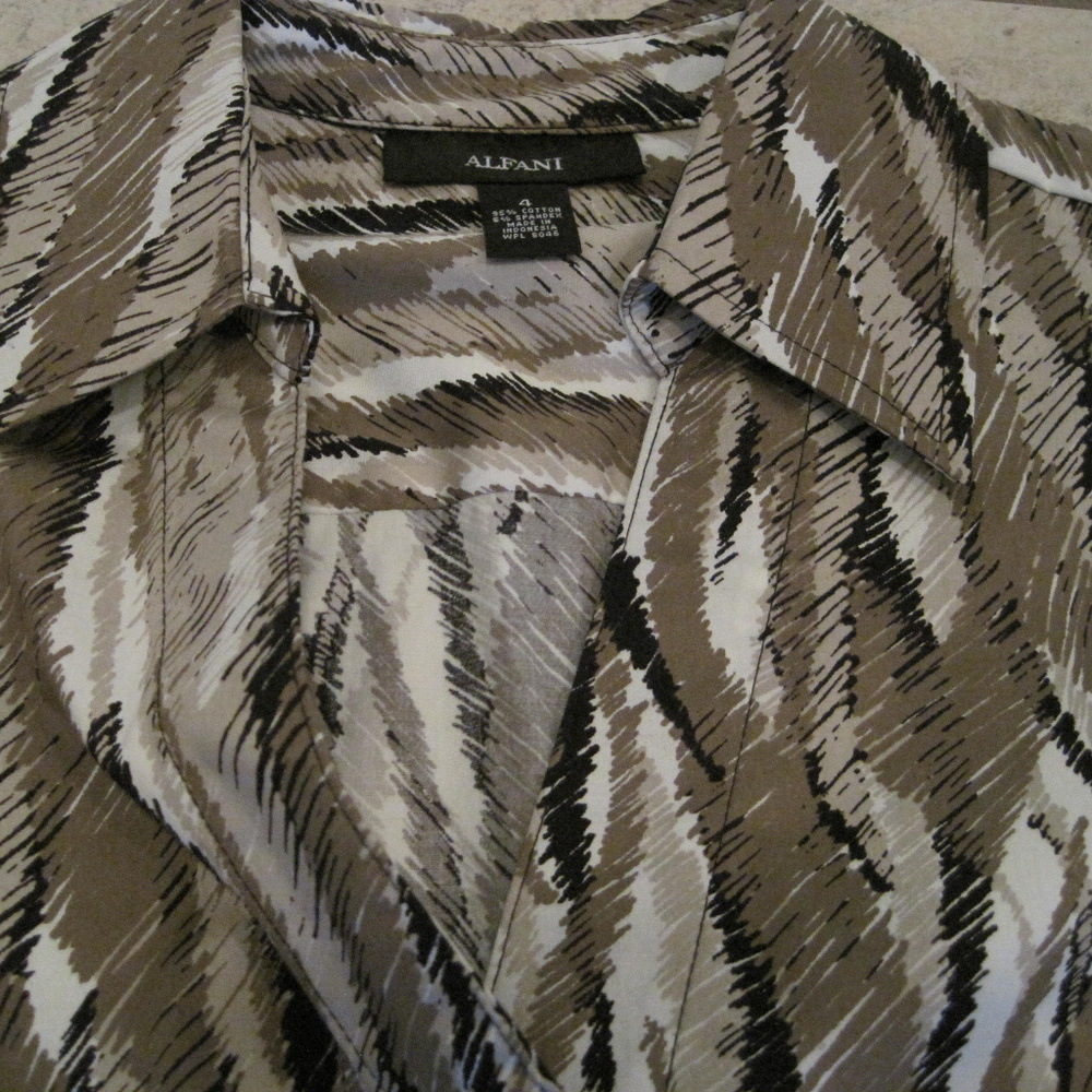 Alfani Animal Print Button Down Shirt Women's Brown Black Long Sleeve Size 4 - Picture 4 of 5